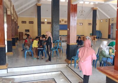 Warga Desa Bulupayung Antusias Mengaktifasi Identitas Kependudukan Digital (IKD)